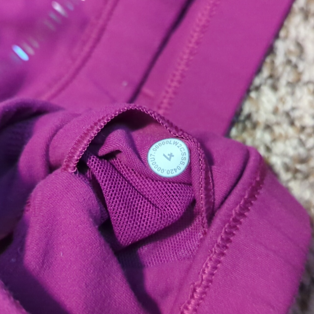 Lululemon Reflective Sports Bra - Picture 4 of 4